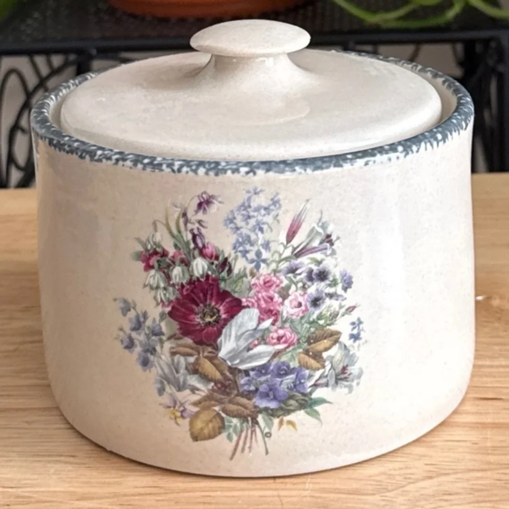 Home and Garden Party Stoneware Farmhouse Floral Pattern Butter Box With Lid